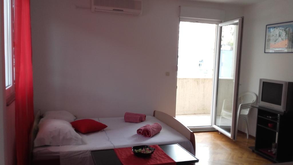 Apartment Max Omiš Exterior foto